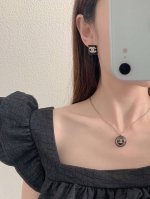 我们出品 项链3900，量大咨询客Fu Ch Nel手工坊圆扣项链 本季度里边最最最美最火系列！可围绕两圈使用，很仙很灵动，简直美腻天了无法抗拒特定链条树脂施华