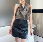 真丝上新 惊艳！披着围着都美的~让人过目不忘！！ Celine这款出来的效果真的，一秒美晕！！太有设计感了，高级的丝巾，太美了太美了！怎么会有这么好看的花色啊天