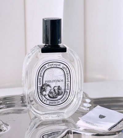 专柜品质 “Diptyque 蒂普提克”希腊无花果欲拒还迎香！ Diptyque 希腊无花果。“Philosykos”在希腊语意为“无花果之友”这是一款属于木质