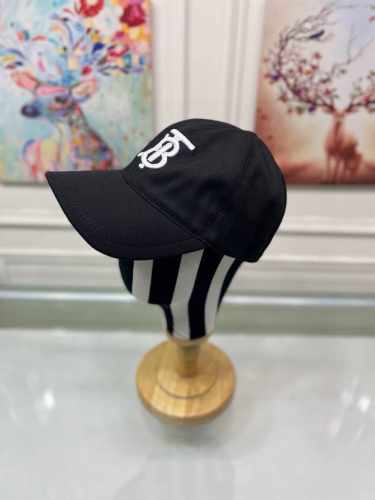 配盒子布袋，Burberry 巴宝莉 专柜爆款原单棒球帽，1:1开模订制，立体刺绣，精致无暇！100%纯棉面料，做工细致，原厂品质，独家实物拍摄。