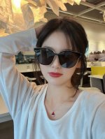p160 连体镜Gucci2025开春新款一体镜 大框太阳镜男女同款 爆款大框尼龙太阳镜 超逼格超酷 镜腿品牌设计感强 Nice~~~ 型号G580