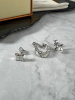 Lv 3件套 耳钉
