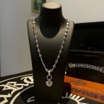 批 抖音 快手 Ins 小红书 直播热门 ，新款 专柜品质 Chrome Hearts克罗心项链 ，藤花爱心吊坠，凹凸造型不同的花纹设计风格 呈现出与众不同 十