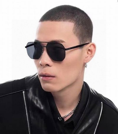 Gucci 2025新款男女情侣款太阳镜多边形墨镜Ip电镀永不褪色 超轻超有弹性整幅眼镜无螺丝重要的是压不坏 高清尼龙镜片、精湛的工艺 原版材料 休闲大气不挑人