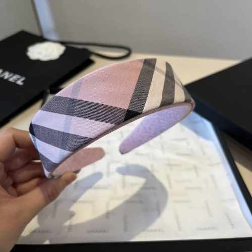 Burberry巴宝莉格子发箍，超嗲粉色