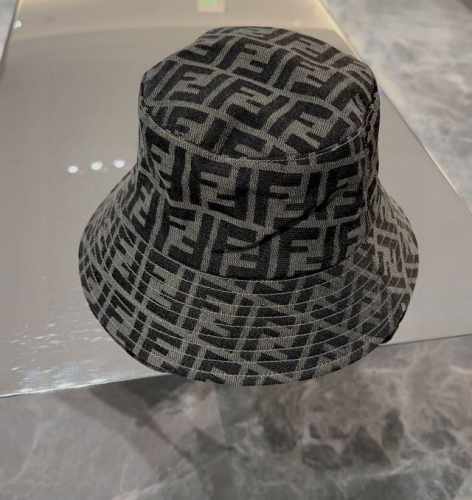Fendi 芬迪 老花字母渔夫帽，Fd的老花渔夫帽真的很洋气，超火爆的早春渔夫帽，看到收的爆款 时尚百搭 一年四季戴 巨好搭衣服