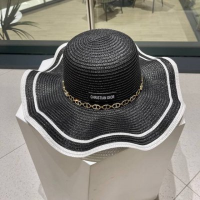 Dior迪奥 新款链条Cd字母草编遮阳草帽盆帽沙滩风 简约大方 百搭单品 出街首选 新款帽型超美腻 新品上架