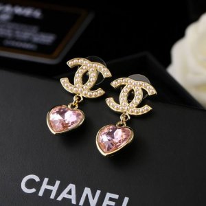 Chanel小香 新品爱心耳环 太好看了 新款耳环必备装饰美物 名媛气质 高雅配饰 原版一致黄铜材质