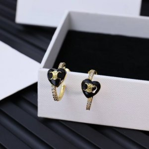 celine 凯旋门爱心耳环， Preclous新品 简单时尚耳钉火爆款出货 设计独特 前卫 美女必备款！