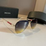 prada 普拉达 界级大师制造. 偏光墨镜 高档 潮流时尚百搭男士款百搭瘦脸太阳镜 高品质 ！开车太阳镜 ！