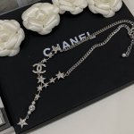 本季必入爆款！ Chanel彗星双C长项链 非常重工，有一种高级珠宝既视感我们一致致Zp，黄铜材质，钻全部都是施华洛钻，每个棱棱角角跟足Zp来，全部配件全部都是