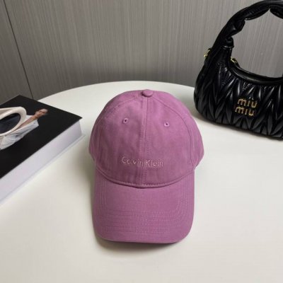原单正品Ck棒球帽 绝对原单 品质细节都超好 不可多得的好货 关于品牌就不多介绍了 这个潮牌不用多说 其实上影响力已蔓延到世界各地 欧洲亚洲都在追随 众多明星的