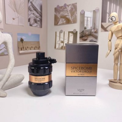 高端品质 维克多与罗夫激情炸弹臻享版100Ml viktor&Rolf Spicebomb Extreme, 2015 品牌 维克多与罗夫 调香师 Carlos