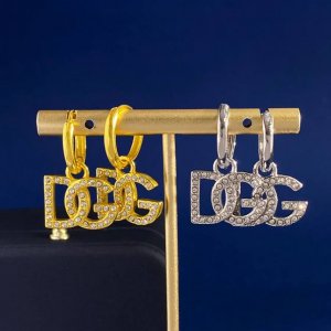 D&G欧美时尚个性复古光面圆环吊满钻Dg字母耳环 黄铜材料 2个色 重约6.85G 总长约2.86Cm