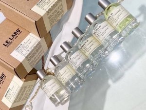 专柜品质 mia香评有品味有格调的沙龙香水 Le Labo #Le Labo 诞生于2006年的纽约 由两位法国帅小伙创立 其理念为打造高雅新颖 与众不同的小众
