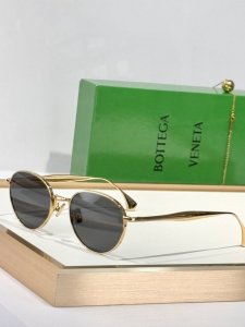 Bottega Veneta model Bv1396S size 55口22-140