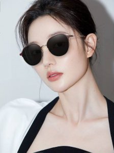 香奈儿 2025开春新款 潮流爆款 时尚圆框太阳镜 高品质 佩戴舒适 网红潮款墨镜 女士高清太阳镜 高品质Tr镜框 型号 Ch8251