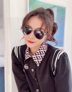 品牌 古奇Gucci 高品质男士女士同款偏光太阳镜 材质 高清尼龙镜片 超轻超有弹性镜腿.戴上超轻 不压鼻 入手超赞 编号 8121