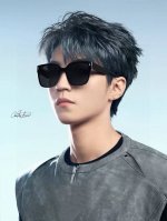Gucci 新款连体尼龙偏光太眼镜 情侣款时尚方框太阳镜佩戴舒适网红潮流款墨镜 大气女人范儿 大脸小脸都好看 型号 G9316