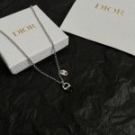 Dior 迪奥 项链 精选原版一致 黄铜材质 甜美气质高雅