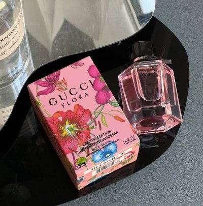 专柜品质 送给栀子花女生的一季春天 Gucci Flora 古驰绚丽栀子花女士香水 规格:50Ml Gucci 香氛系列气味灵感来自 Gucci的Floral花