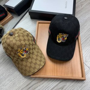 G家。织带款-老虎 超A品质 最新款！时尚潮流，高端做工！每一个帽子都是用心之作！牛津材质！头层牛皮！配盒子、防尘袋、卡片！非一般的品质，细节也很重要。真皮帽钉