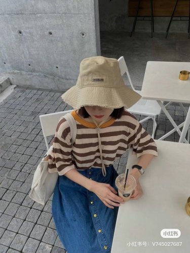 jacquemus 高版渔夫帽必入 百搭色系 旅行外出必备 可调节大小 夏季渔夫帽又悄悄登场了 帽子抽绳设计 可调节大小 头围 标准57Cm