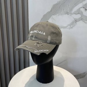 balenciaga巴黎世家新款Logo棒球帽 很酷的色系 男女佩戴都有不同Style 第一批抢先出货 巴黎粉必入款