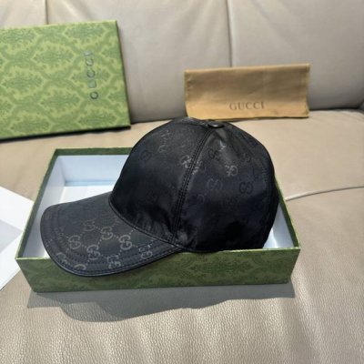 万年经典款 配盒子布袋 Gucci 古奇 经典原单棒球帽专柜1:1开模订制 最高版本 原版绸缎面料+头层牛皮 轻盈透气 实物拍摄 四季百搭男女适用 基础头围56