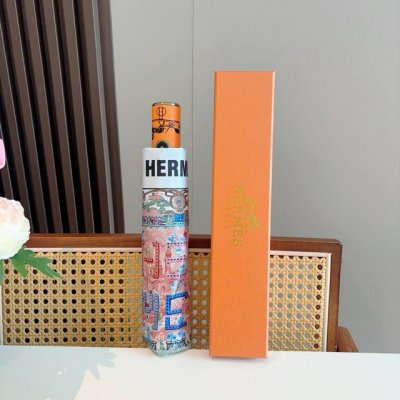 爱马仕 Herm S 新款 极品H家三折自动伞重磅呈现 以其精湛的工艺技术和源源不断的想像力 新涂层技术伞布 带来令人惊喜的遮光效果 让防晒及隔热性能更优保障