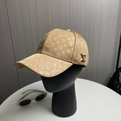路易威登棒球帽Louisvuitton新款Lv棒球帽，重工打造，高端大气，百搭款男女通用！