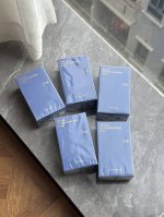 专柜品质 调香师：Franciskurkdiian 香调：麝香花香 成分：醛、意大利佛手柑、抽象白花香调、埃及茉莉花原精、檀香-白麝香香调 Franciskur