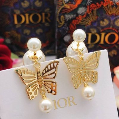 编号Ded0281 Dio*最新款蝴蝶耳钉 一致Zp黄铜材质