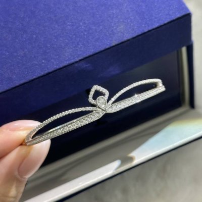 c602 巴黎尚美 Liens 系列 皇冠 精致 手镯 完美复刻 925纯银定制 真金镀层 微镶嵌进口仿真钻 精湛 无法掩盖的火彩电镀厚金 纯银手镯