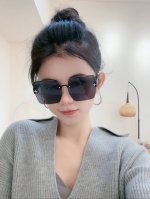 尼龙系列 Lv大框太阳镜墨镜经典的方框设计 不挑脸型 无论搭配大衣还是连衣裙都非常显气质尼龙镜片预防紫外线 型号 L6191