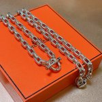 Hermes 爱马仕项链 To项链系列首饰 进口定制.高端链条经典搭配 新品 简单时尚专柜一致 火爆款出货 设计独特 前卫 男女必备款