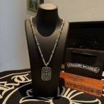 新款 专柜品质 Chrome Hearts克罗心经典复古十字花球项链 十字架方牌吊坠 凹凸造型不同的花纹设计风格 呈现出与众不同 十字架 童军花是克罗心的志 所