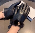 chanel 香奈儿2025秋冬水貂毛蝴蝶结羊皮手套手机触屏，值得对比同款不同品质，秒杀市场差产品，进口一级羊皮内里加绒 经典不过时款.女神集美们喜欢可以入手了
