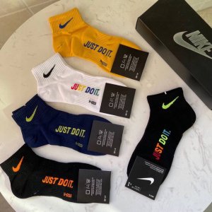 特 Nike 耐克 火爆全网款Just Doit. Logo超级Nice袜底束脚的设计惊艳绝伦超级好看绝对是你这个春夏的搭配神器，每个都是神仙色，宝藏马卡龙色系