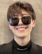 Gucci-2025新款情侣款偏光太阳镜、完美品质，独特设计 适合各种脸型，经典太阳镜 超个性 古典与时尚的结合啦 型号：G202