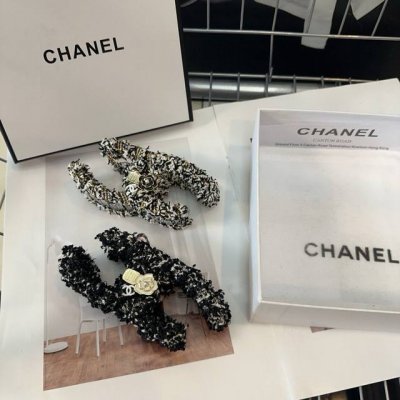 配包装盒 Chanel 香奈儿 最火爆新款抓夹，秋冬新品．绝美的一款！时尚潮品 小仙女必眼入