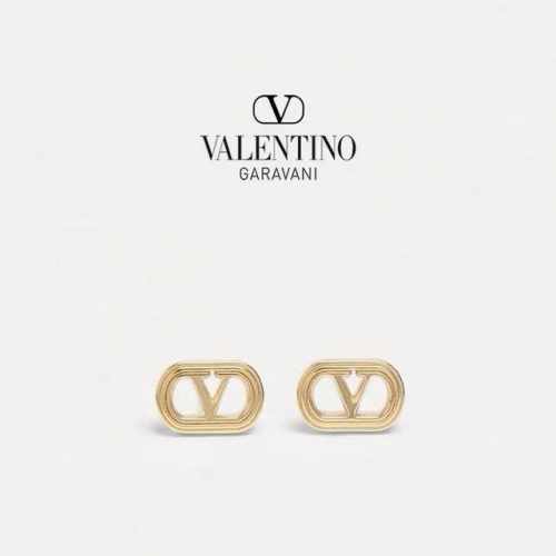 Valentino.华伦天奴专柜 新款火爆古钻抛弃了一贯的铆钉元素 化繁为简 更加精致耐看 浪漫情怀唯美主义 甜美清新款必备单品 精选正品一致材质搭配