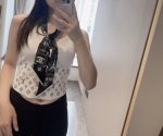 70香奈儿Twilly小丝巾来了，Chanel 星光字母，名副其实的小可爱， 人手三条闭眼收，我都不拦着 n久都没有见过这么好看的Twilly 真的是真香本香了