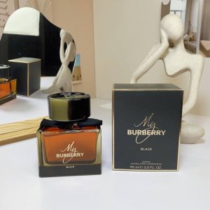 p80 下单备注: 新款黑My 巴宝莉我的博柏利黑色版浓香水Edp Burberry My 90Ml burberry Black 品牌:博柏利 香调:东方花香