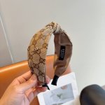 配包装 Gucci古奇 经典老花宽边发箍，女神外出必备单品，非常百搭，时尚潮流！