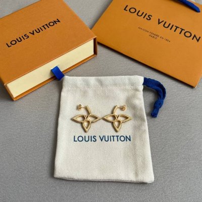 新款原单货Lv 耳钉Louis Vuitton 路易威登 耳钉专柜一致材质 火爆款出货 设计独特 复古前卫 男神 美女必备