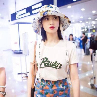 特价 。Loewe。宋茜同款色原版料！田园风光渔夫帽！今年帽子第一流行趋势绝对是渔夫帽！今年的渔夫帽满目玲琅！正品开模、非常百搭、男女通用！亲们可以看细节！车线