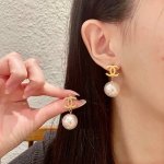 香奈儿双C珍珠耳钉