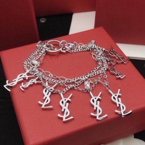 编号Ysl0008 Yvessaintlauren*最新款多层次手链 一致Zp黄铜材质