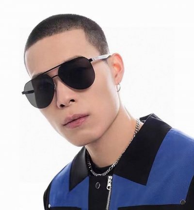 Gucci 2025新款男女情侣款太阳镜多边形墨镜Ip电镀永不褪色 超轻超有弹性整幅眼镜无螺丝重要的是压不坏 高清尼龙镜片 精湛的工艺 原版材料 休闲大气不挑人